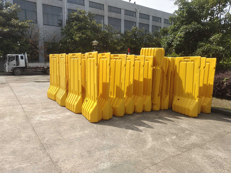 水马围挡厂家批发